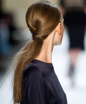 How To Wear A Twisted Ponytail