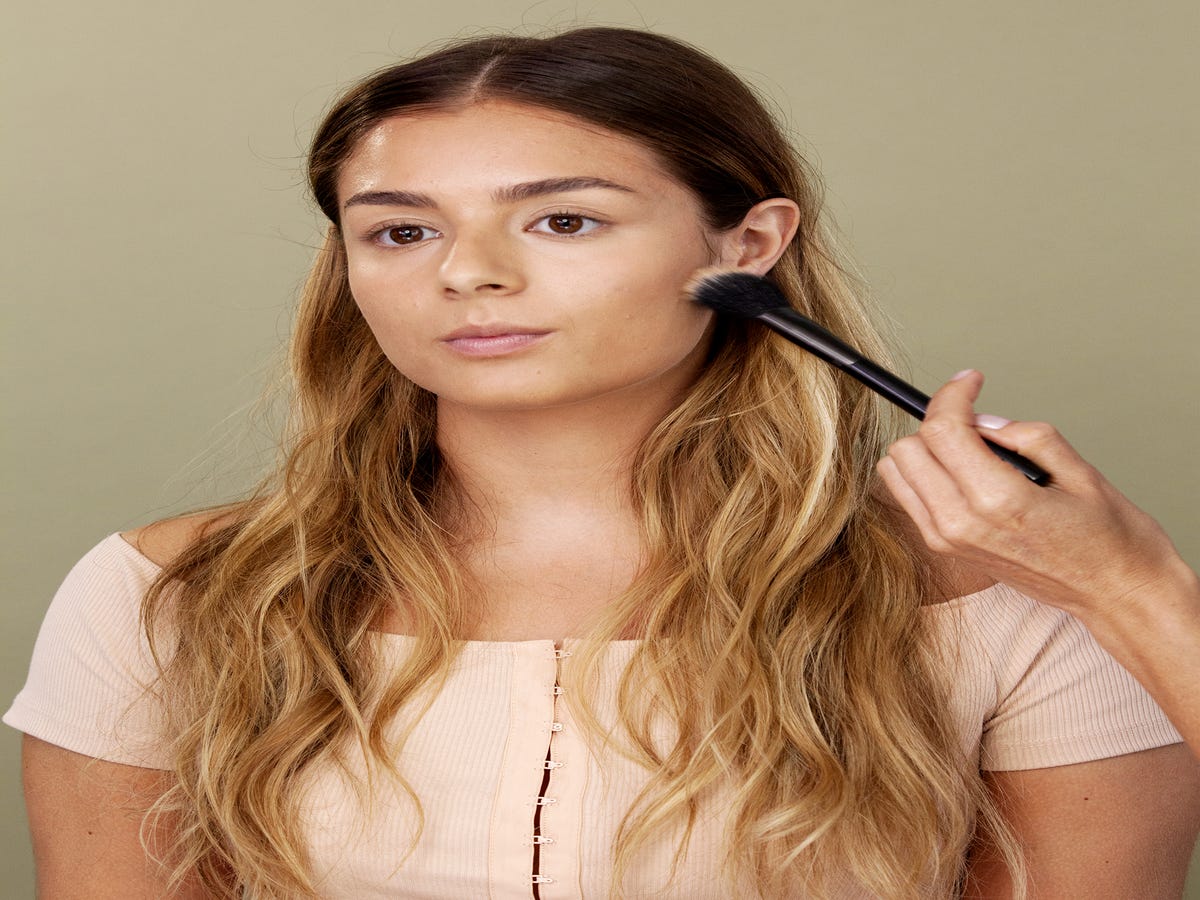5 Ultra-Flattering Makeup Looks Minimalists Will Love