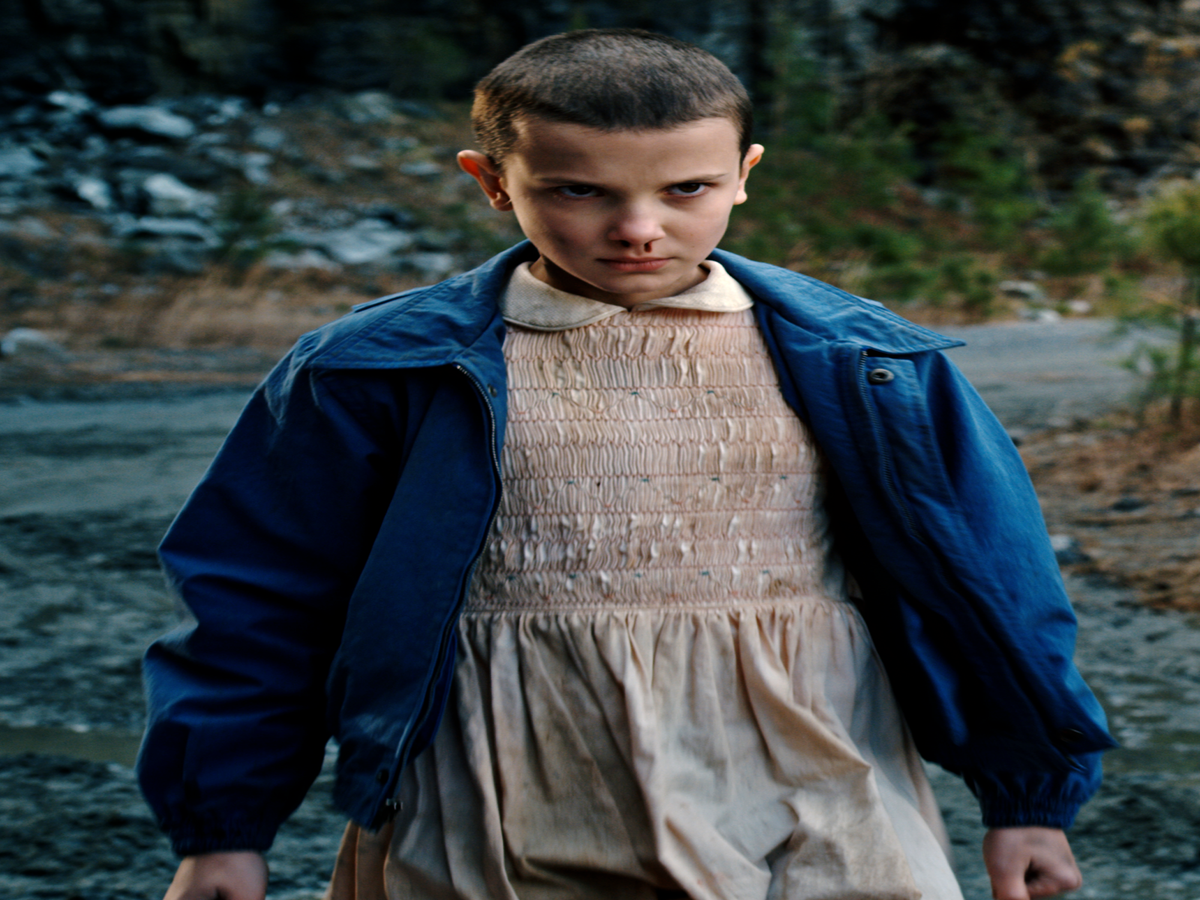 Stranger Things Star Nails Her Amy Winehouse Tribute