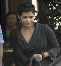 halle-berry-engagement-ring