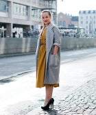 Goldilocks Would Totally Approve Of This In-Between-Seasons Ensemble