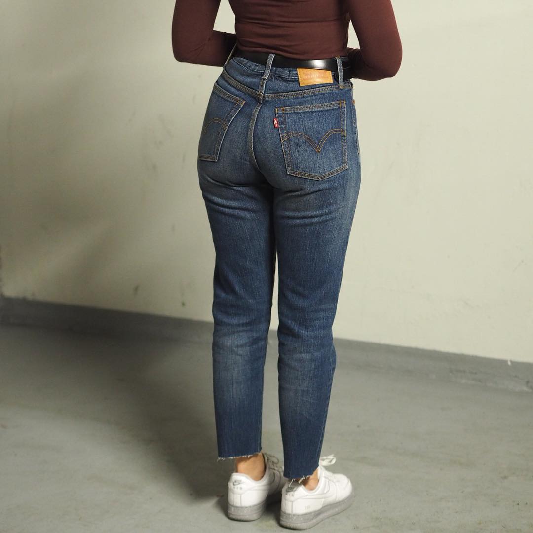 levi wedgie mom jeans