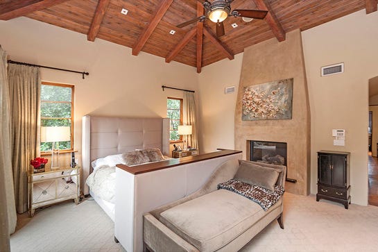 Ashley Tisdale Selling Home Pictures