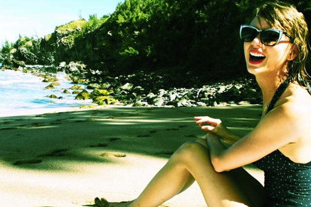 PHOTOS: Taylor Swift Adds More Besties To Her Circle