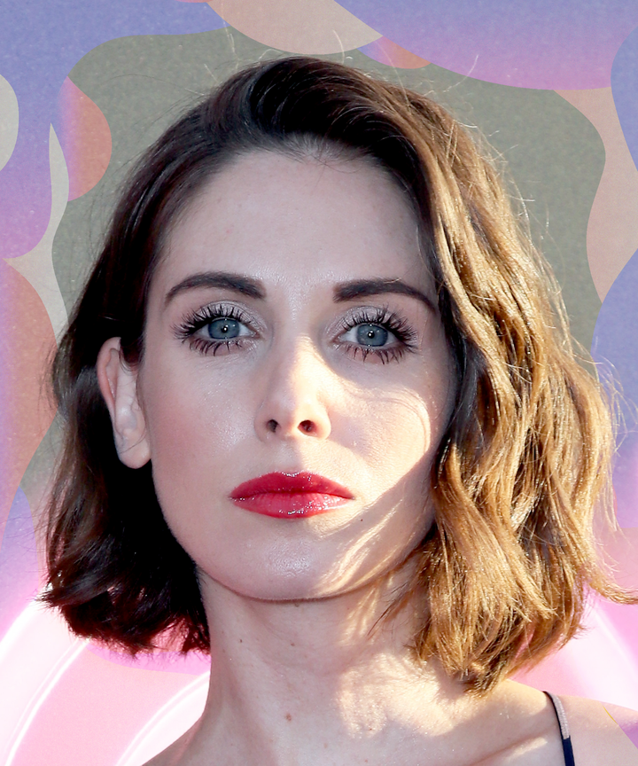 Alison Brie Glow Celebrity Full Bush Pubic Hair Trend