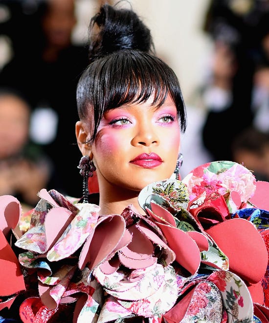 2019 year - The important detail you missed on Emma Stone’s Oscars dress 2019 year