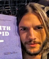 Ashton-KutcherI’m-With-Stupid-T-shirt