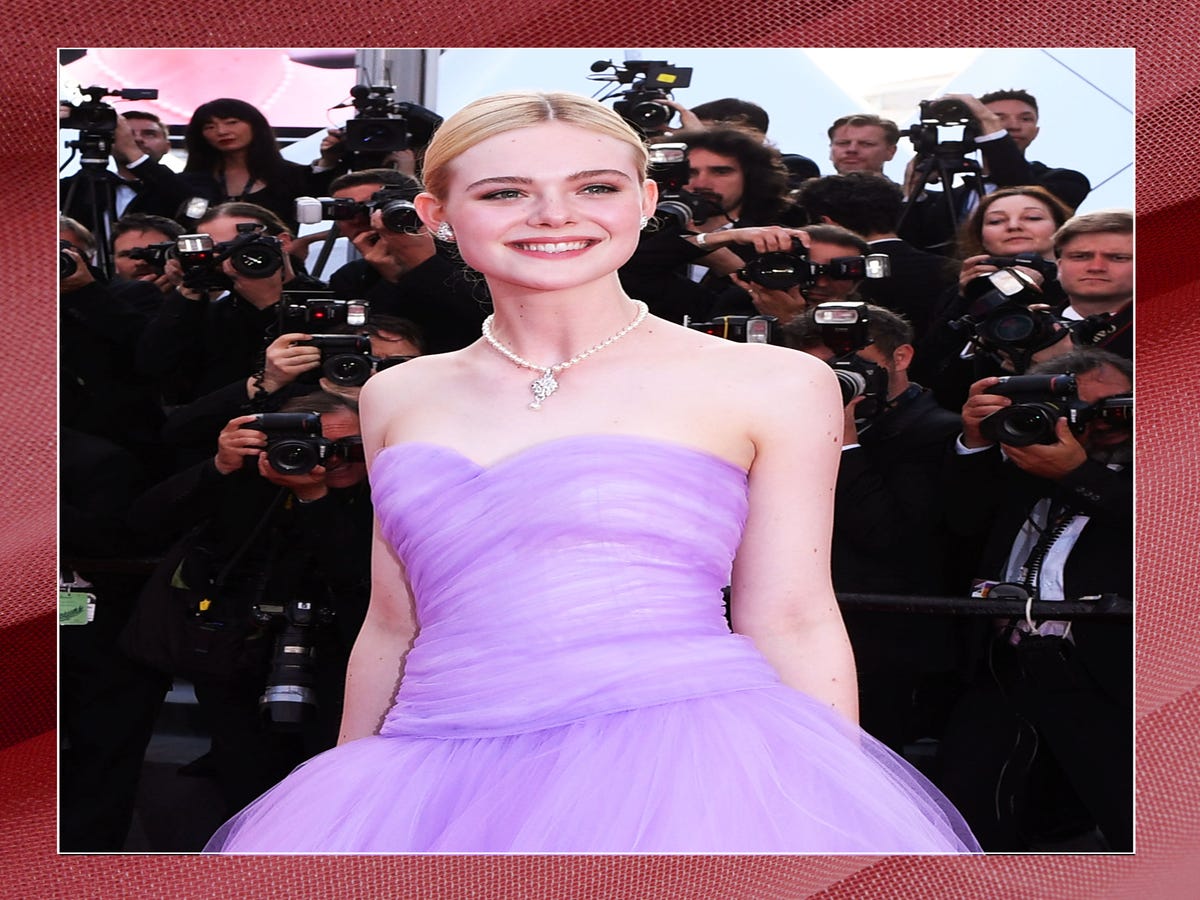 Cannes Bans Red Carpet Selfies For The Most French Reason Imaginable