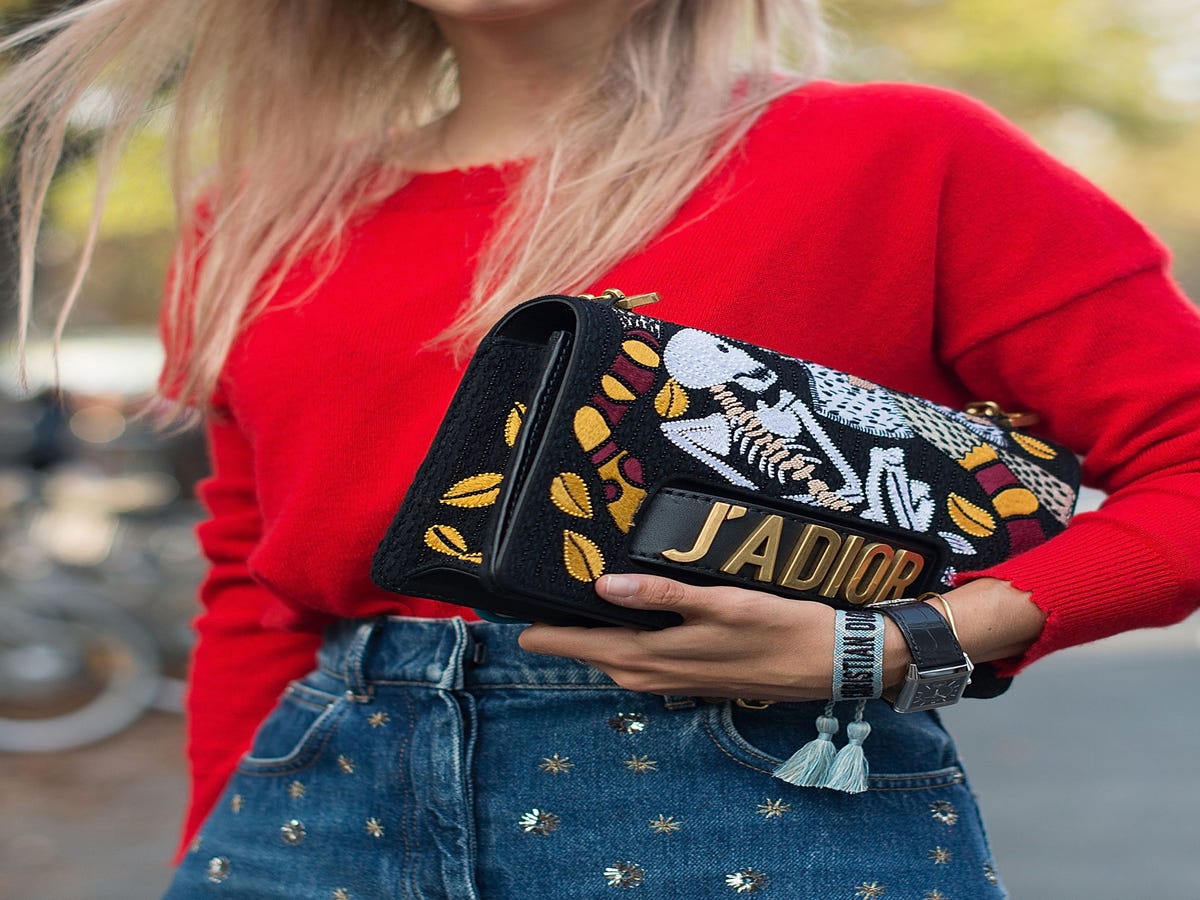 11 Valentine's Day Nail Art Ideas That Are Chic, Not Cheesy
