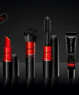Vibrator desguised as lipstick, fine ass grils