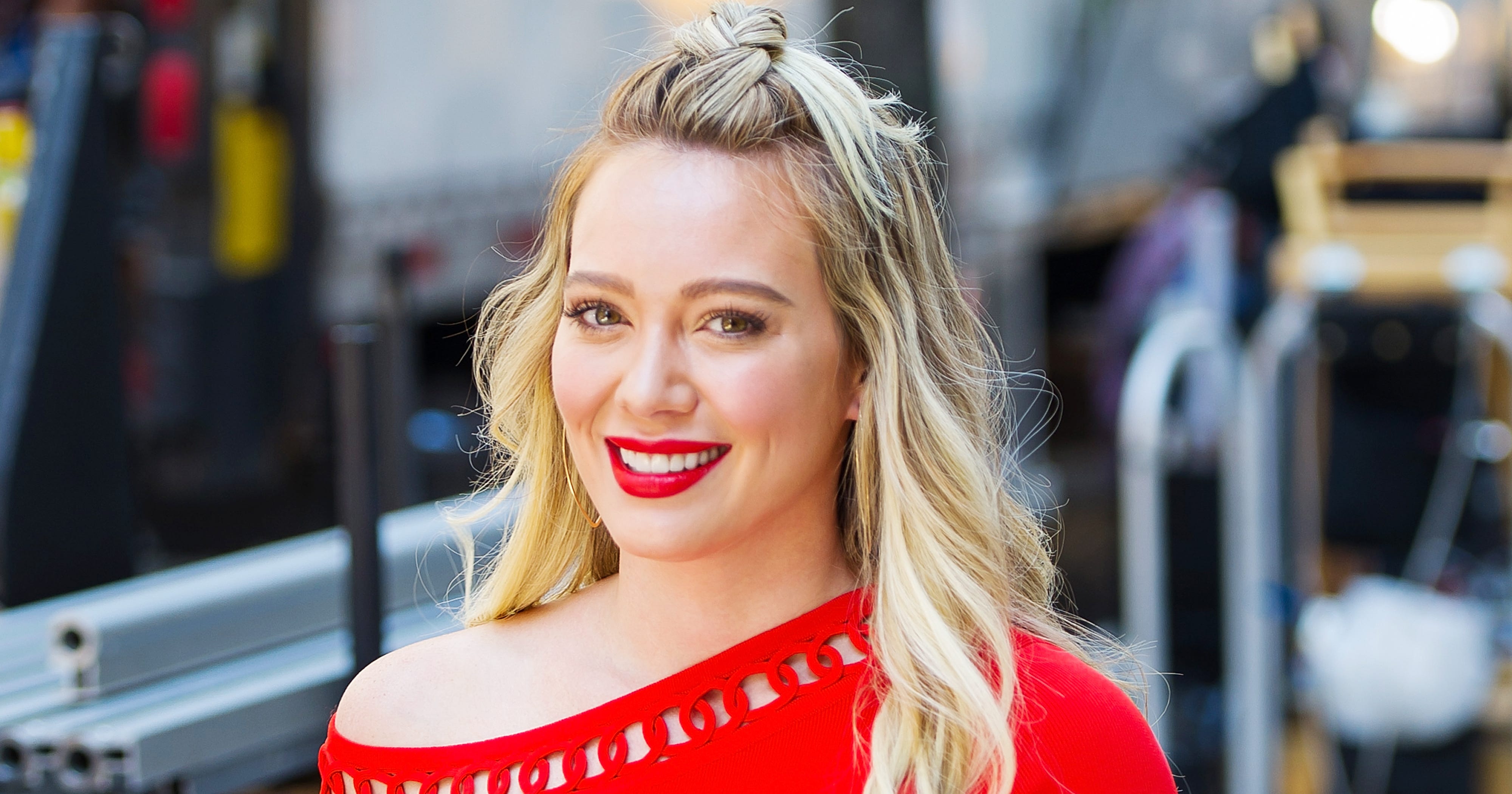 Hilary Duff Is Dragging Her Neighbor On Instagram Stories