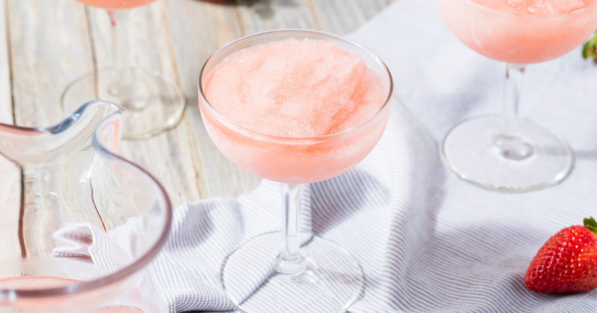 Best Froze Wine Cocktails For National Rose Day 2018