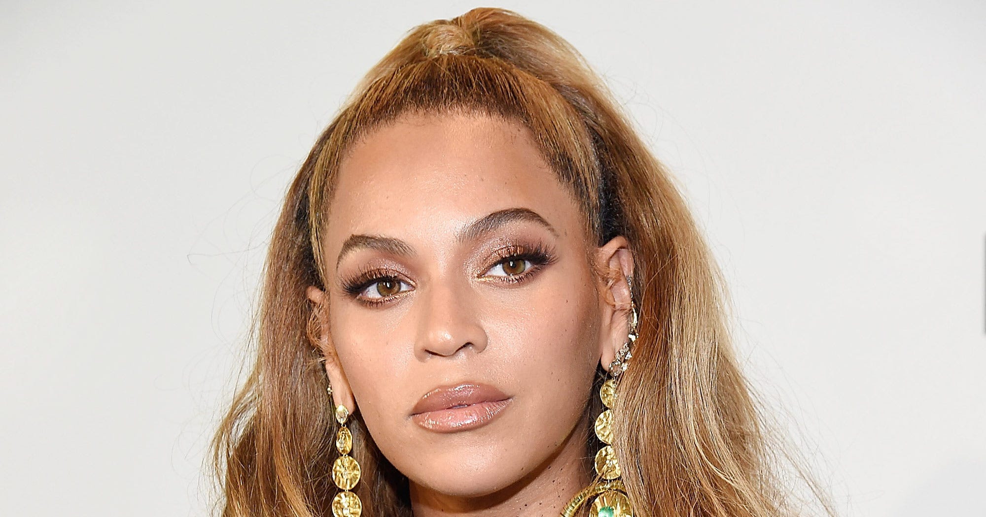 Beyonce Instagram Vogue T-Shirt Photo - Shop
