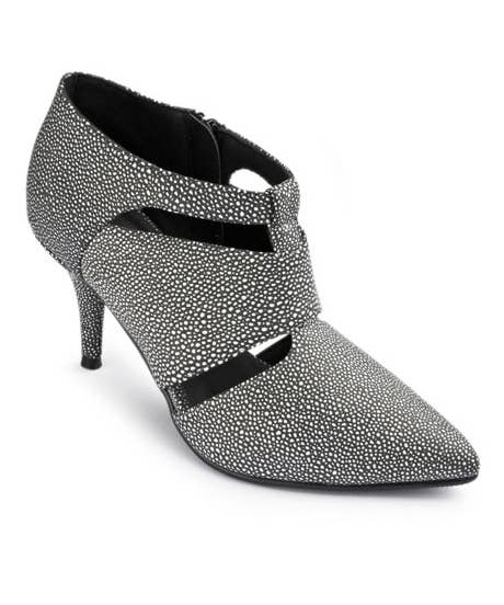 wide width pumps heels