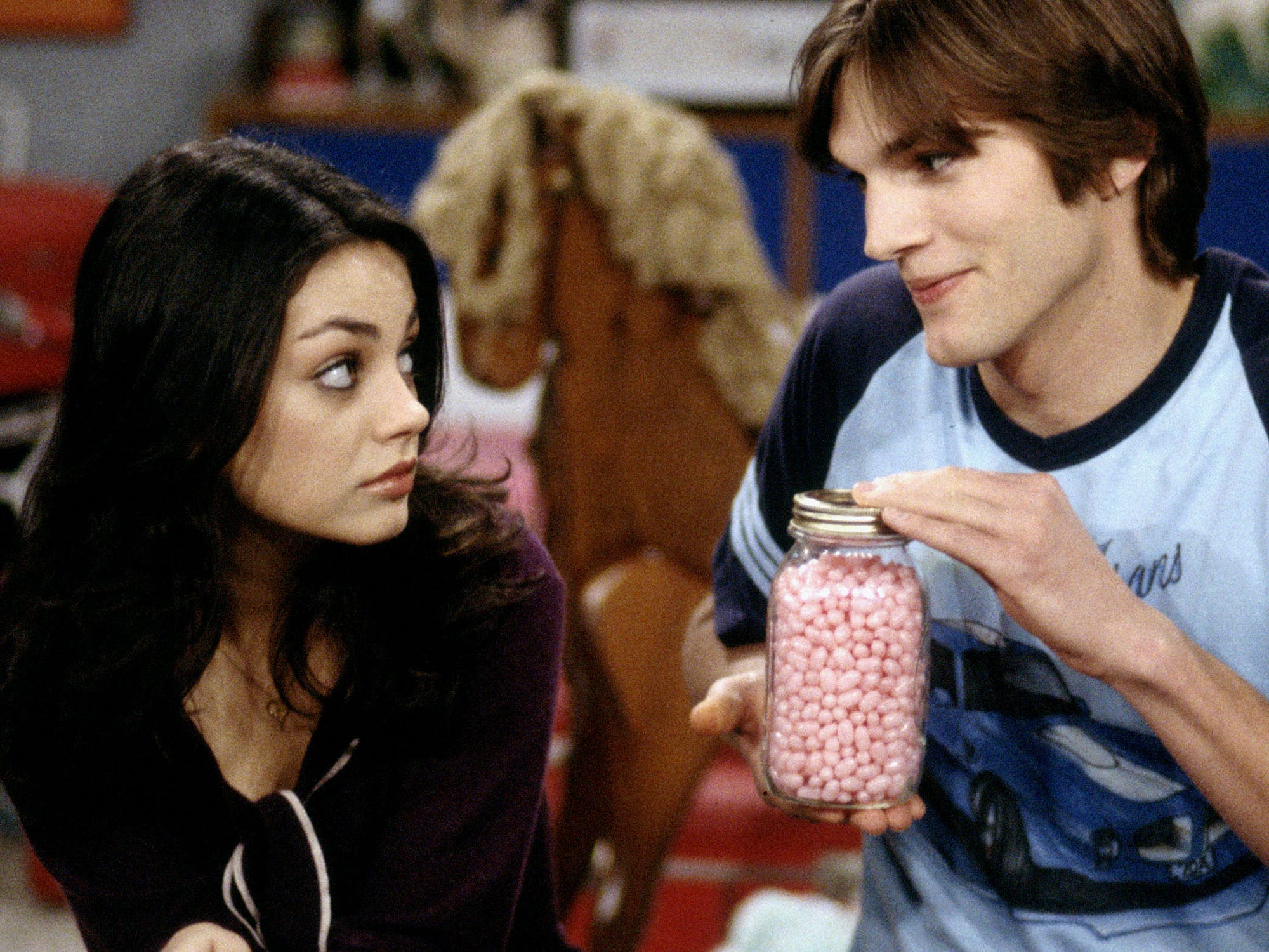 That 70s Show Anniversary: Mila &amp; Ashton Cutest Moments