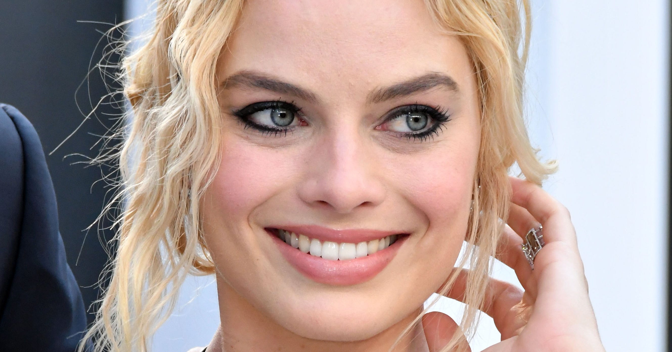 Margot Robbie Vanity Fair Twitter Reactions Roxane Gay