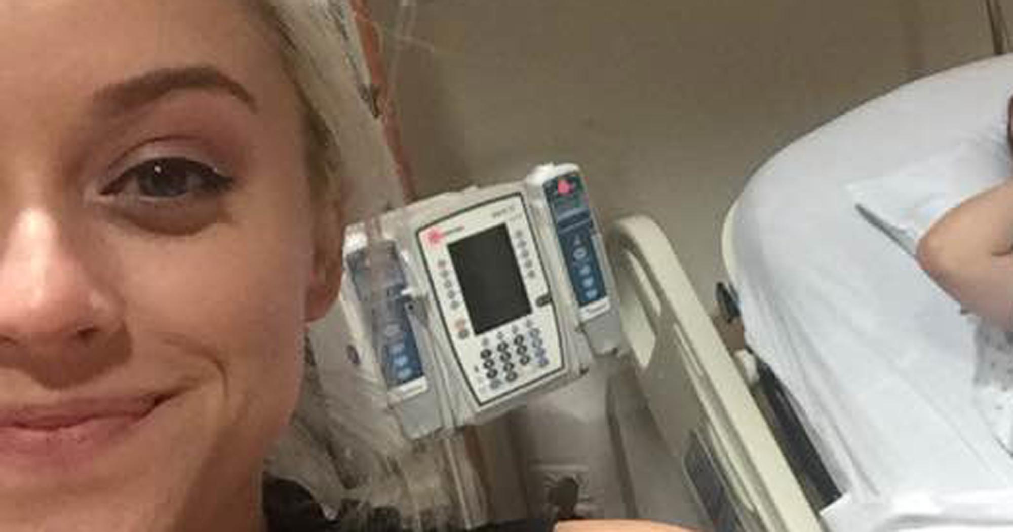 Woman Selfie Sister Giving Birth Having Baby Labor Pic