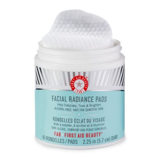 First Aid Beauty + Facial Radiance Pads x60