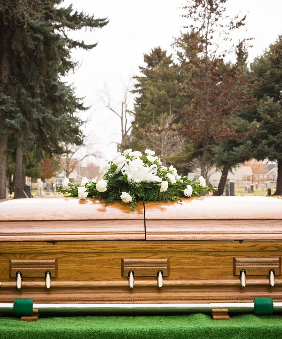 Funny Funeral Stories — Laughing At Funeral Reddit