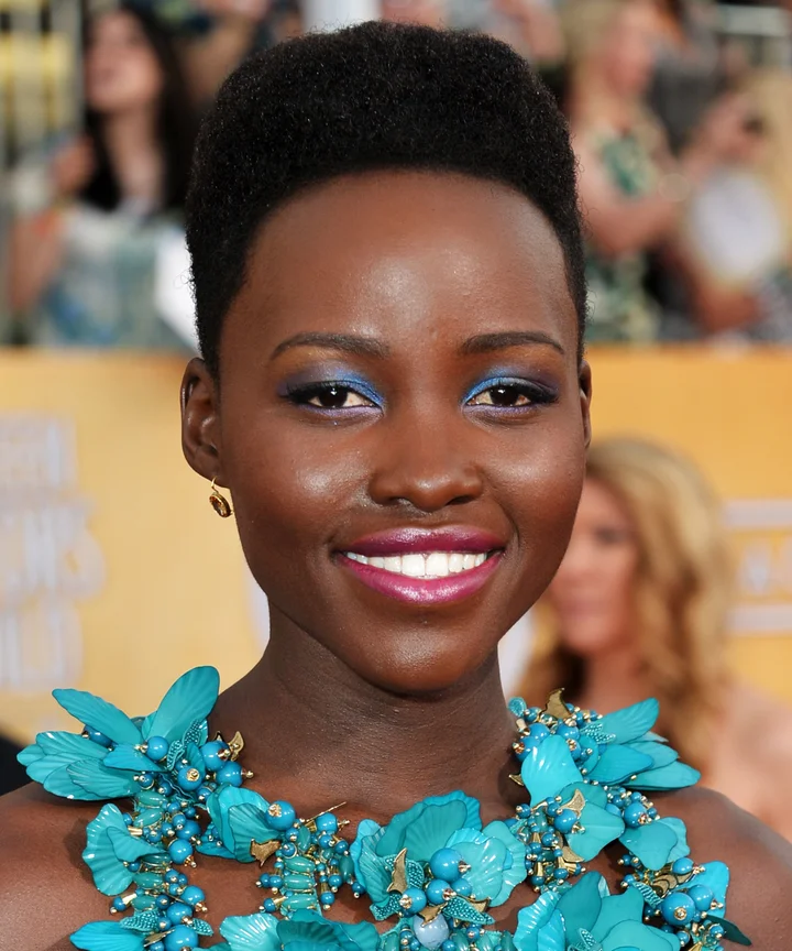 Lupita Nyongo Hair Makeup Trends Best Looks Lupita Nyongo Hair Makeup Trends Best Looks