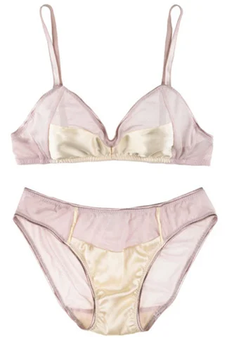 Sexy Christmas Lingerie&mdash; Lingerie To Wear During The Holidays