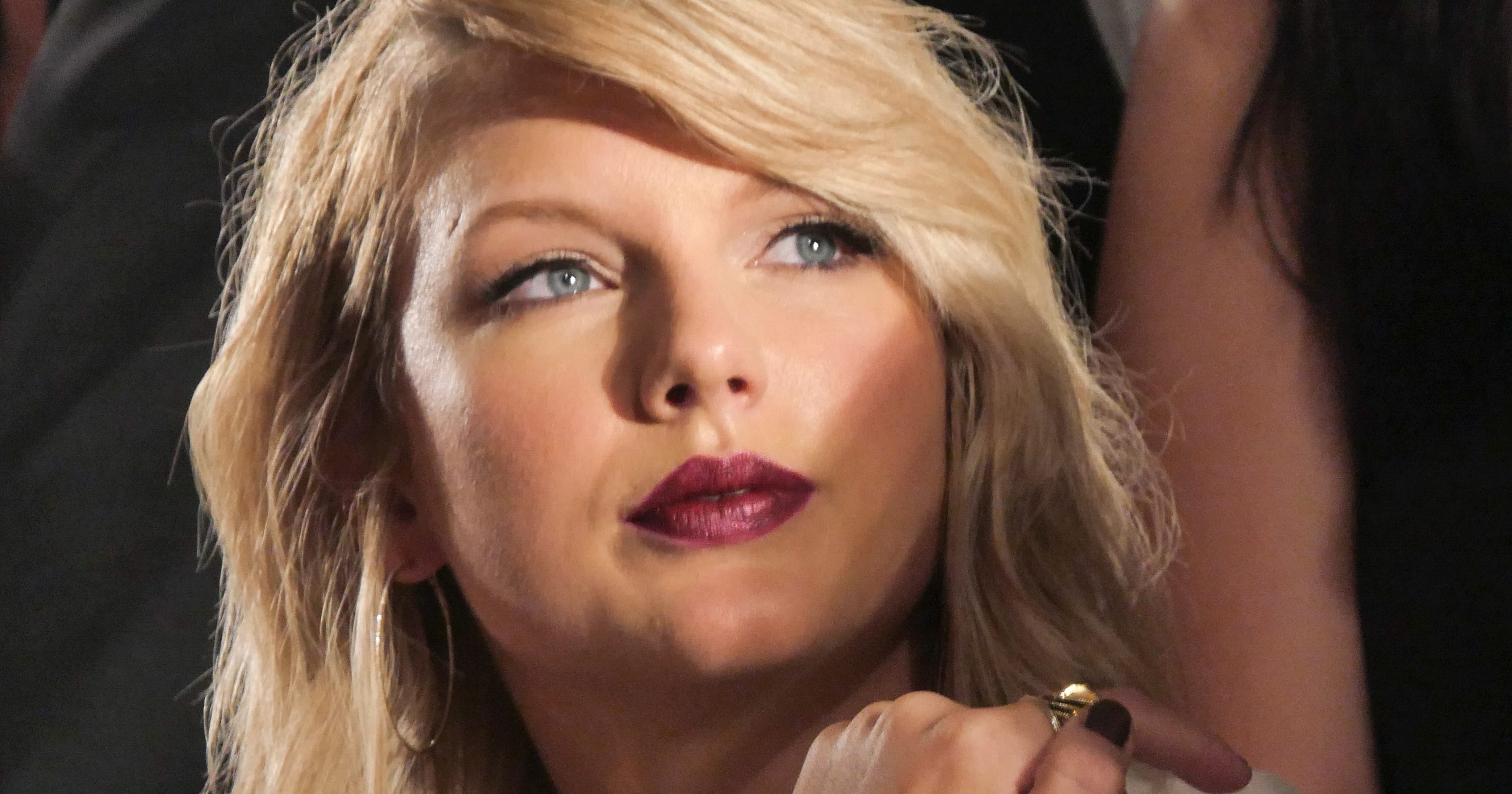Watch Taylor Swift 