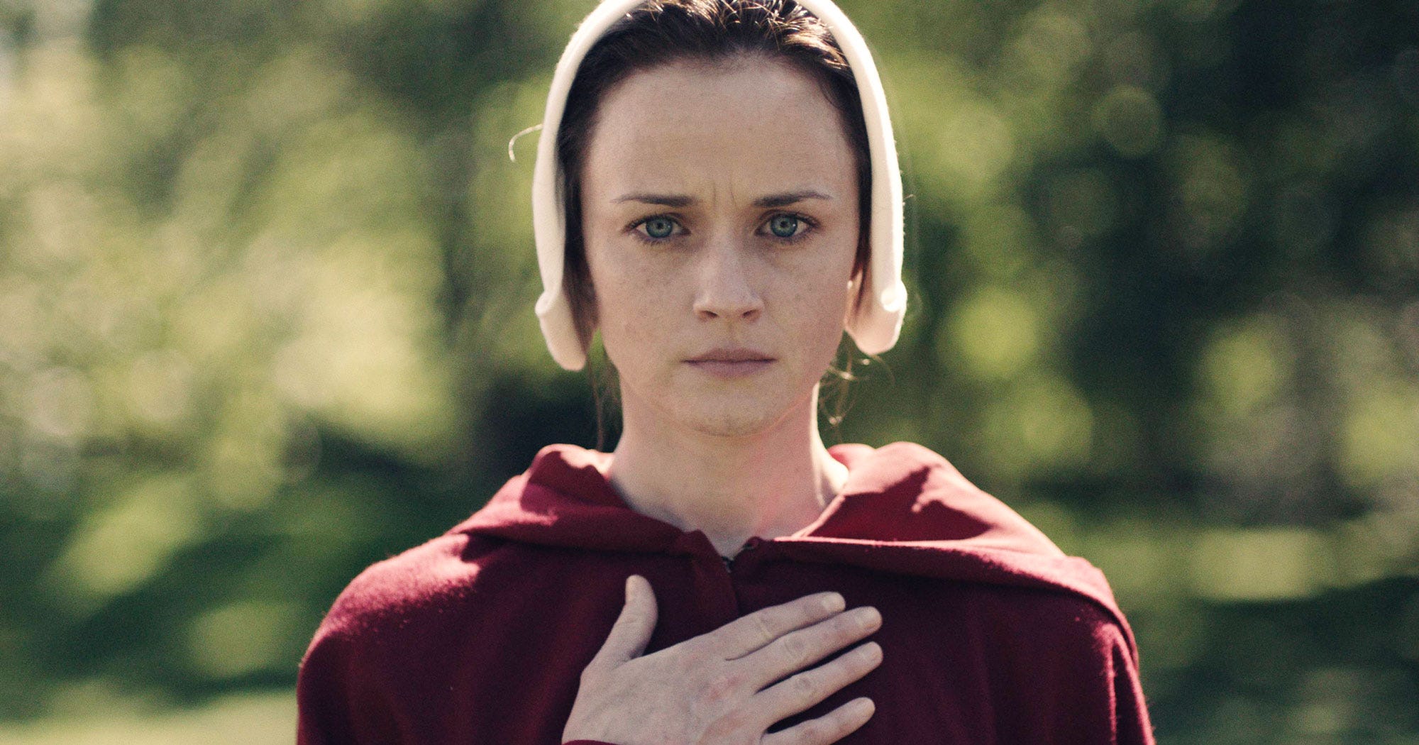 Alexis Bledel The Handmaids Tale Hulu Ofglen Interview