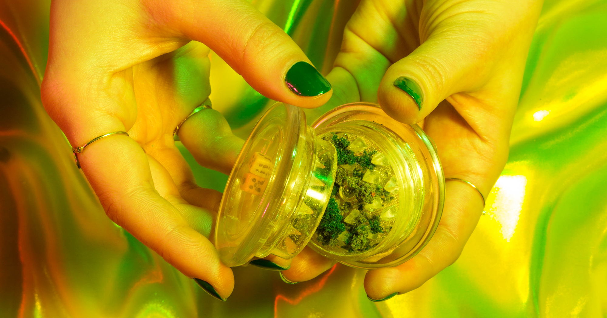 Woman Accidentally Buys Marijuana Grinder Funny Review