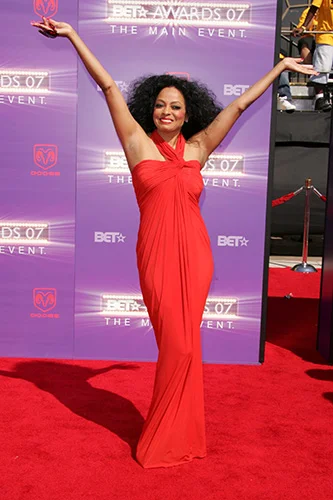how to dress for red carpet event 7 LOOKS INSPIRED BY THE BEST CELEBRITY RED CARPET DRESSES
