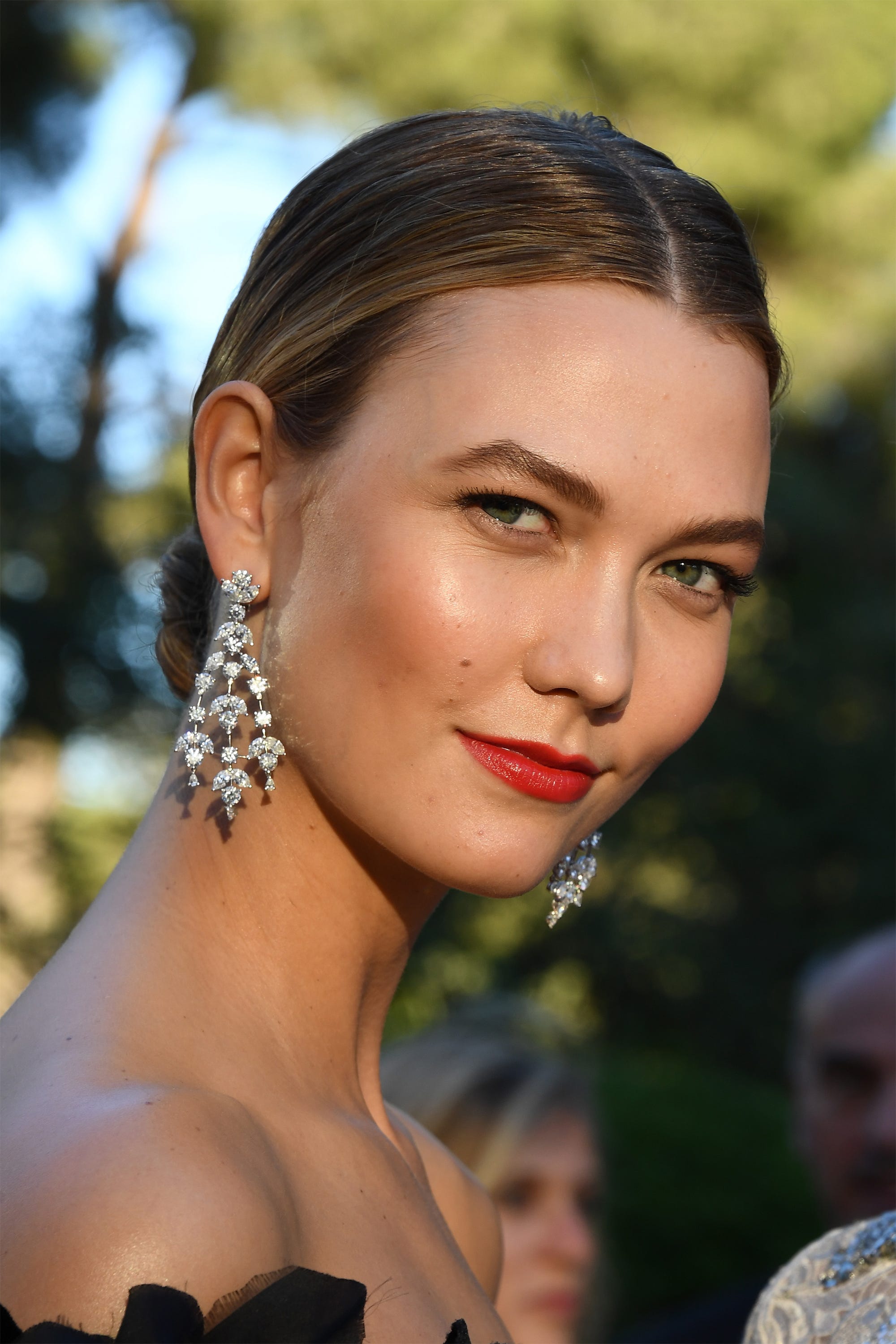 karlie kloss always wears these 5 beauty trends no one karlie kloss always wears these 5 beauty trends no one