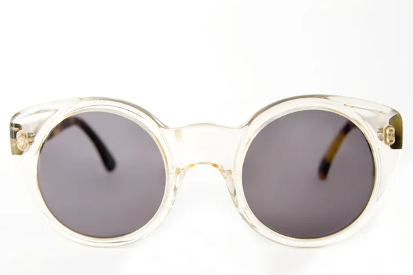 Zac Posen and Illesteva Join Forces For An Awesome Eyewear Line display picture 1