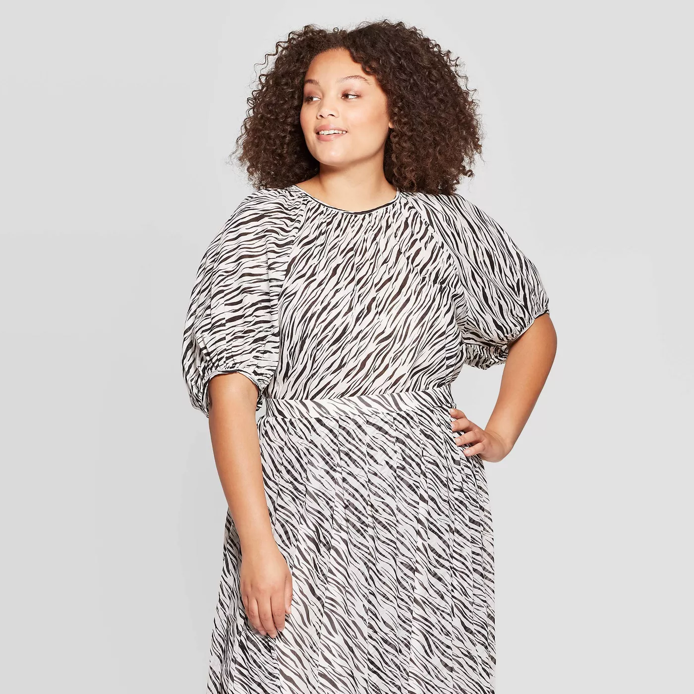 Who What Wear + Plus Size Short Puff Sleeve Scoop Neck Contrast Stitch