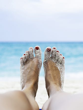 beach-feet-embed