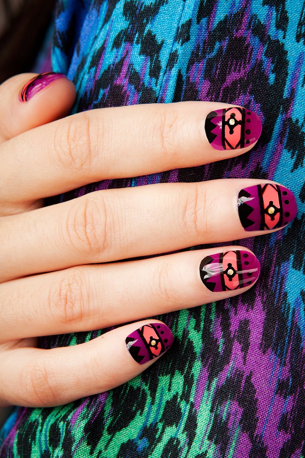 Hottest New Nail Art Patterns - The Southwestern
