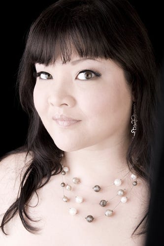 how does one sum up kelly shibari?