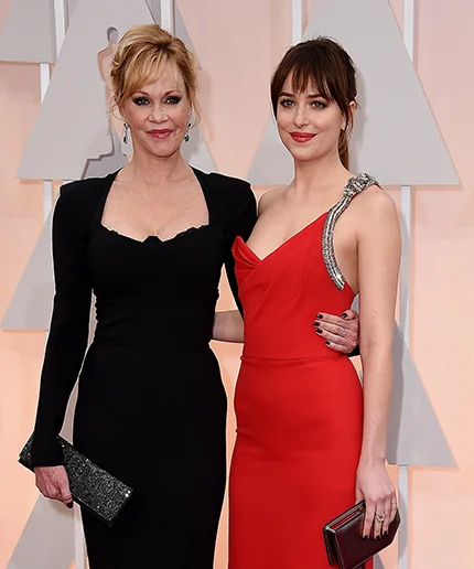 Dakota Johnson Oscars Red Carpet Interview 2000