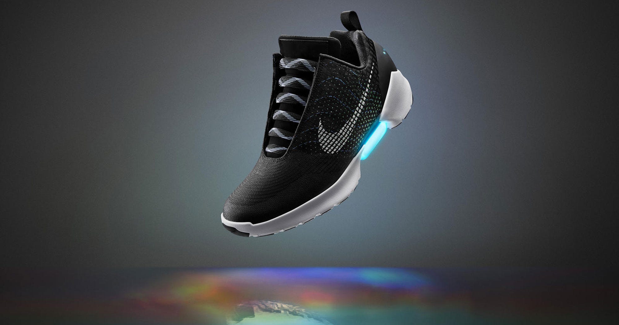 nike self tightening shoes