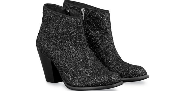 nike shoes for broad feet