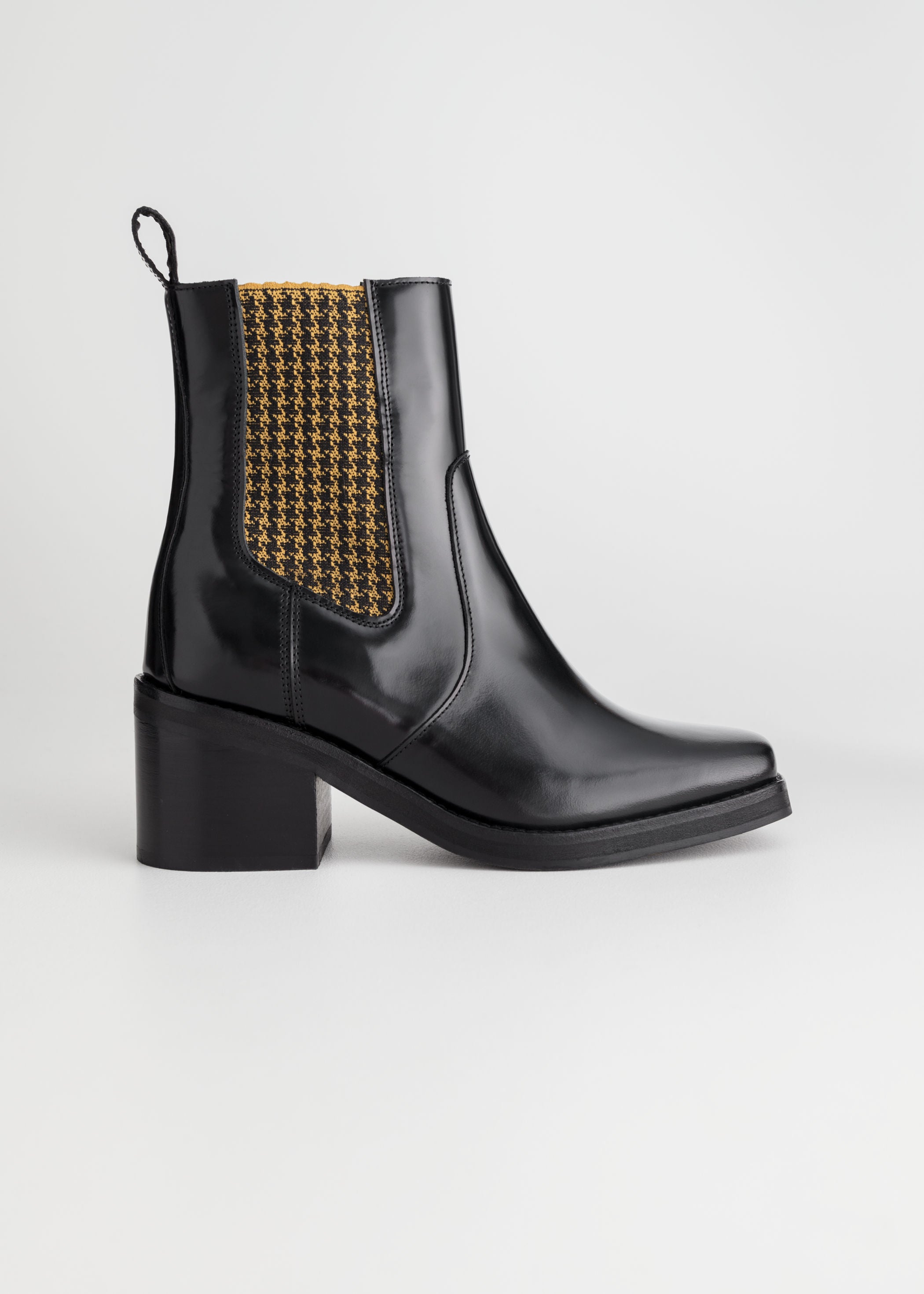 The Surprising Boot Trend Youre About to See Everywhere picture The Surprising Boot Trend Youre About to See Everywhere photo